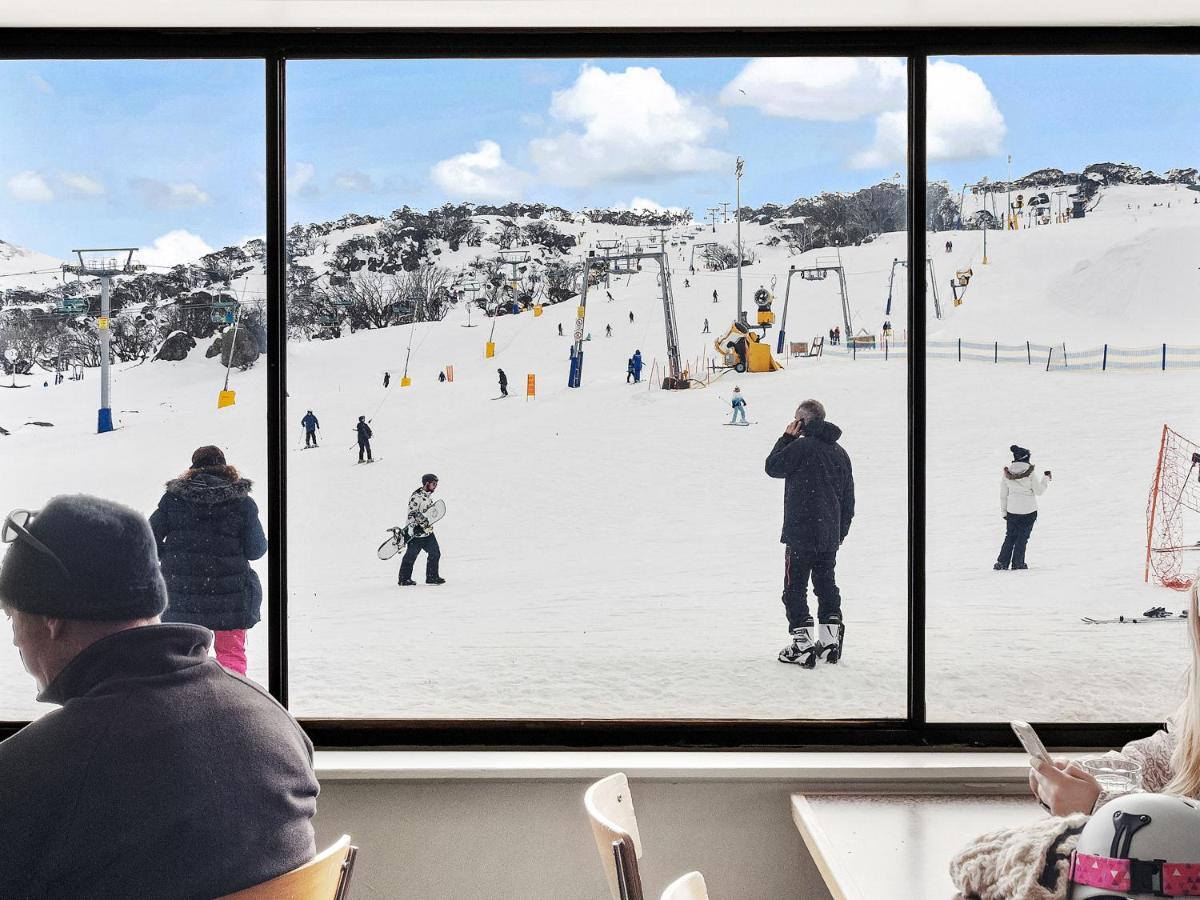 Perisher Manor Hotel ペリッシャー・バレー エクステリア 写真