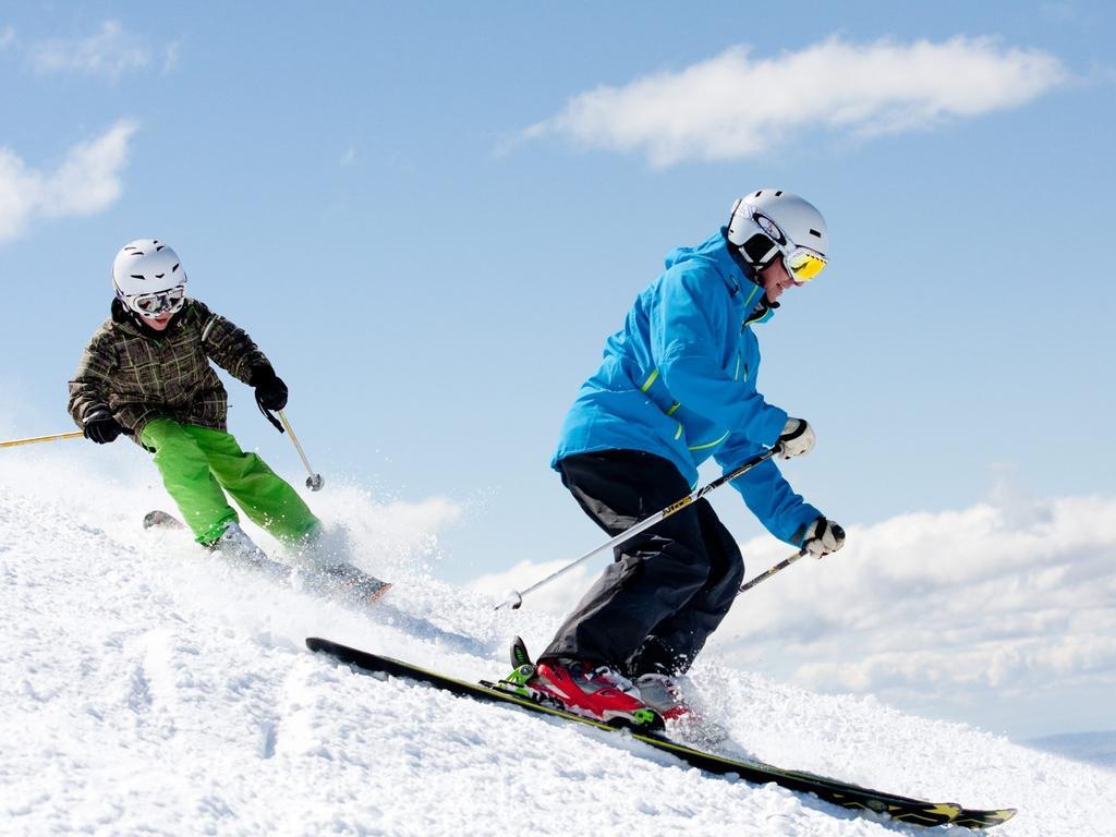 Perisher Manor Hotel ペリッシャー・バレー エクステリア 写真