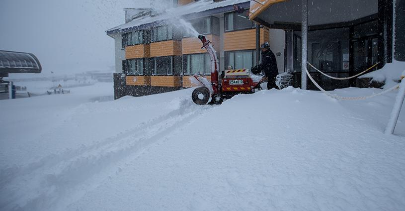 Perisher Manor Hotel ペリッシャー・バレー エクステリア 写真