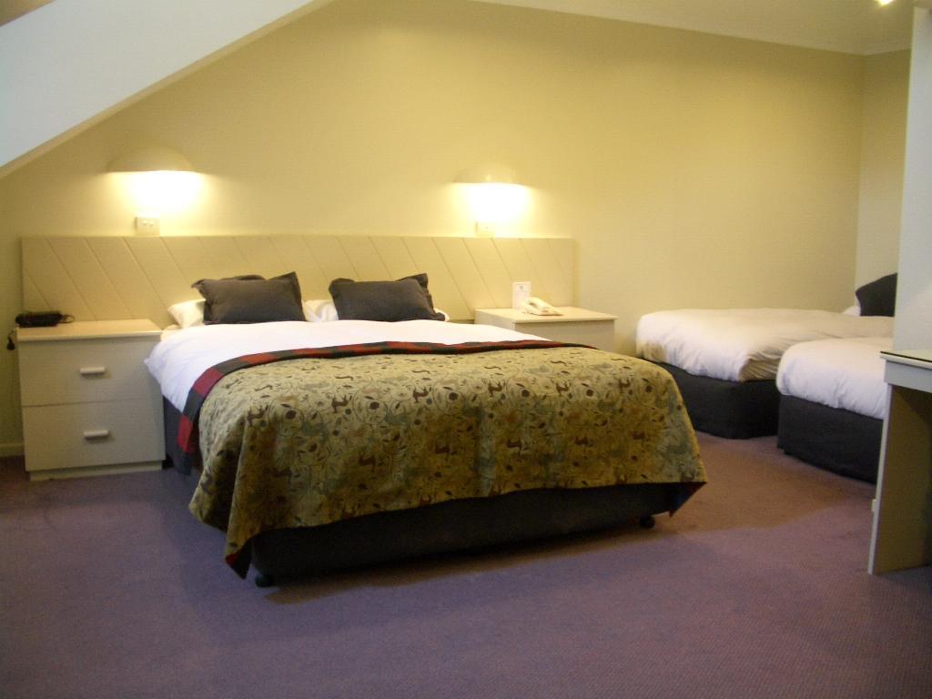 Perisher Manor Hotel ペリッシャー・バレー エクステリア 写真